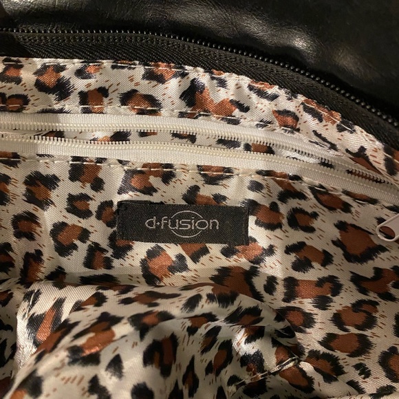 D-fusion black handbag purse - removable shoulder strap - animal print - zipper - Picture 7 of 7